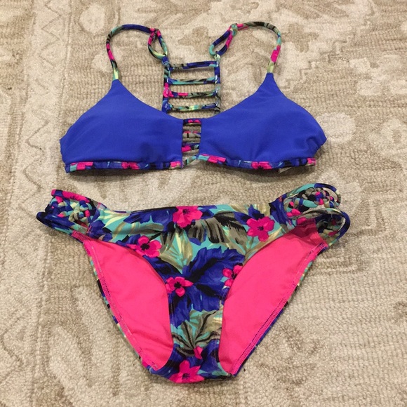 swimsuits at hollister